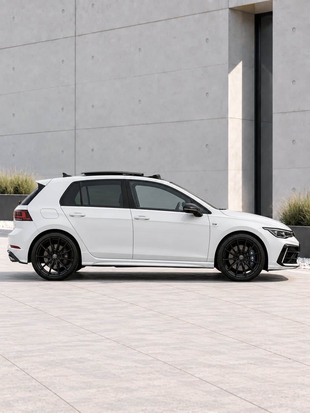 Volkswagen Golf 8.5 R Wit — 2