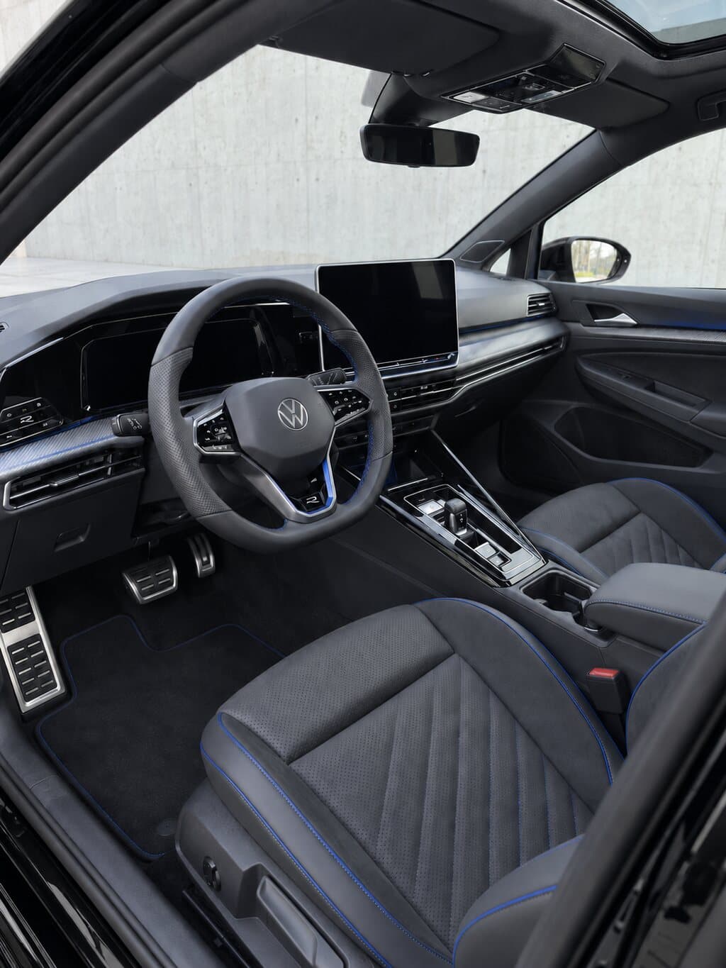 Volkswagen Golf 8.5 R Zwart — 4